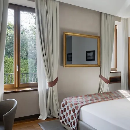 Hotel Lario Mandello
