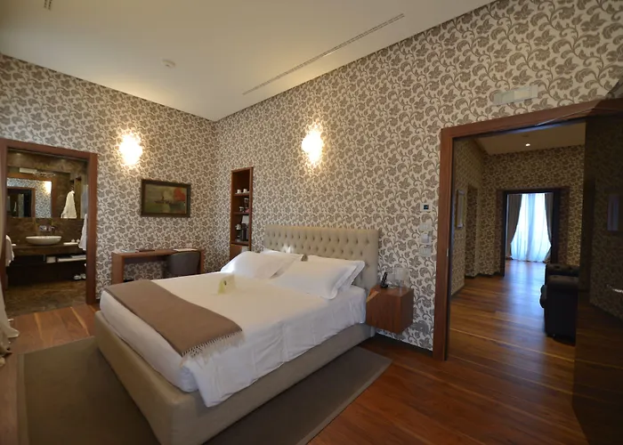 Отель Lario Mandello 5*