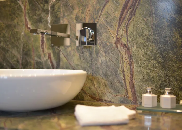 Lario Mandello Отель Манделло-дель-Ларио