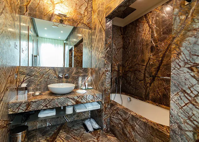 Hotel Lario Mandello 5*