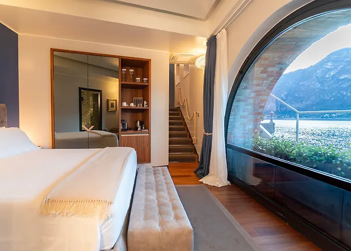 Lario Mandello Hotel 5*