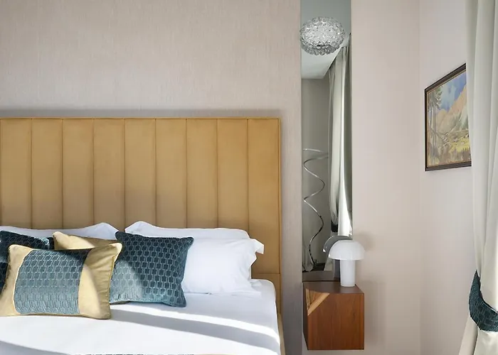 Hotel Lario Mandello 5*
