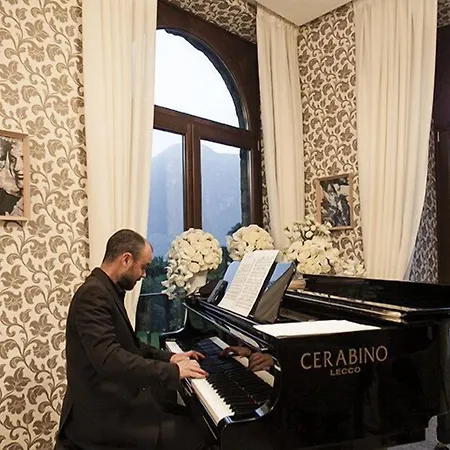 Hotell Lario Mandello 5*